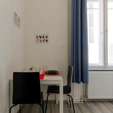 Apartament Bartok Suites 6 *